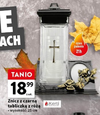 Znicz z czarną tabliczką z różą 25 cm promocja w Intermarche