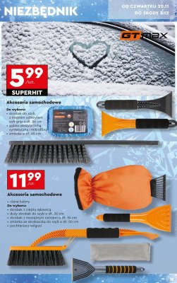 Akcesoria samochodowe - skrobak z ciepłą rękawicą, duży skrobak, skrobak z mostężnym ostrzem, zmiotka ze skrobaczką, pochłaniacz wilgoci promocja w Biedronka