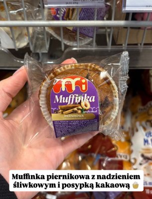 Muffinka piernikowa z nadzieniem śliwkowym  promocja w Dino