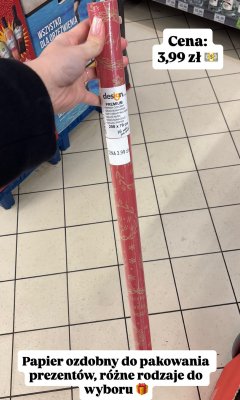 Papier ozdobny do pakowania prezentów  promocja w Dino