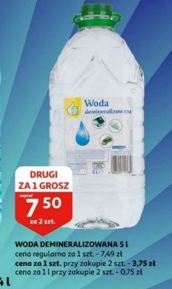 Woda demineralizowana Podniesiony kciuk promocja