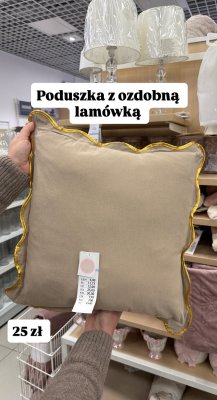 Poduszka z ozdobną lamówką promocja w Pepco