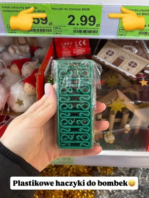 Haczyki do bombek plastikowe promocja w Dino