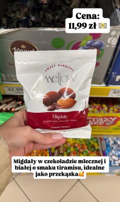 Migdały w czekoladzie mlecznej i białej o smaku tiramisu promocja w Dino