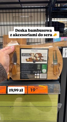 Deska bambusowa z akcesoriami do sera SMUKEE promocja w Biedronka