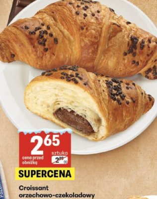 Croissant orzechowo-czekoladowy promocja w Delikatesy Centrum