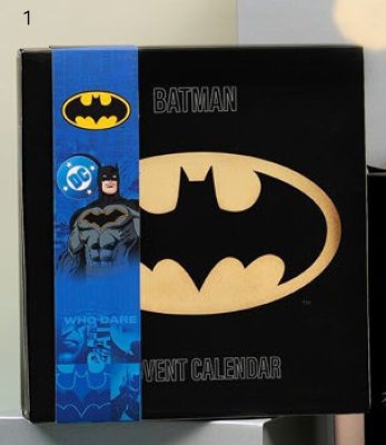 Kalendarz adwentowy ze skarpetami Batman promocja w Rossmann