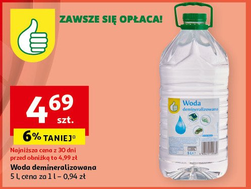 Woda demineralizowana Podniesiony kciuk promocja