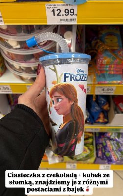 Ciasteczka z czekoladą Frozen + kubek ze słomką 80g promocja w Dino