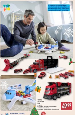 Pojazd 2w1 - ciężarówka z pojazdami i znakami drogowymi promocja w Aldi