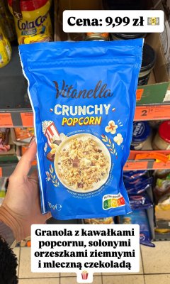 Granola Crunchy z kawałkami popcornu, solonymi orzeszkami ziemnymi i mleczną czekoladą promocja w Biedronka