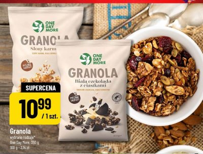 Granola One Day More Biała Czekolada z Ciastkami promocja w POLOmarket