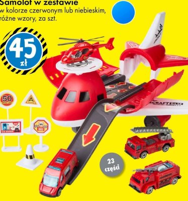Samolot w zestawie w kolorze czerwonym lub niebieskim promocja w Tedi