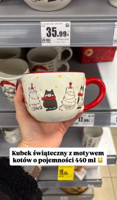 Kubek świąteczny z motywem kotów 440 ml promocja w Intermarche