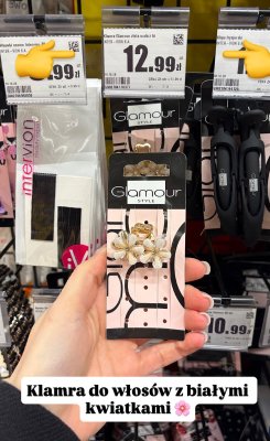 Klamra do włosów z białymi kwiatkami  promocja w Intermarche
