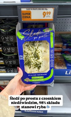 Śledź po prostu z czosnkiem niedźwiedzim Mix  promocja w Biedronka