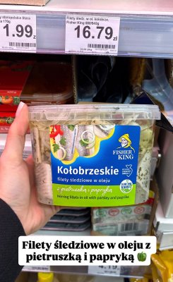 Filety śledziowe w oleju z pietruszką i papryką Kołobrzeskie promocja w Dino