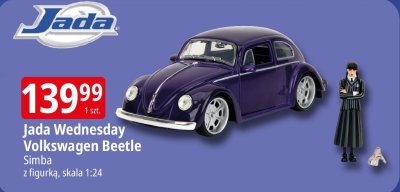 Jada Wednesday Volkswagen Beetle Simba z figurką, skala 1:24 promocja w Leclerc