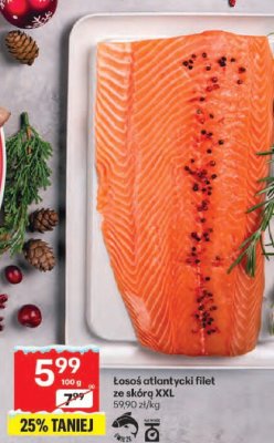 Łosoś atlantycki filet ze skórą XXL promocja w Delikatesy Centrum